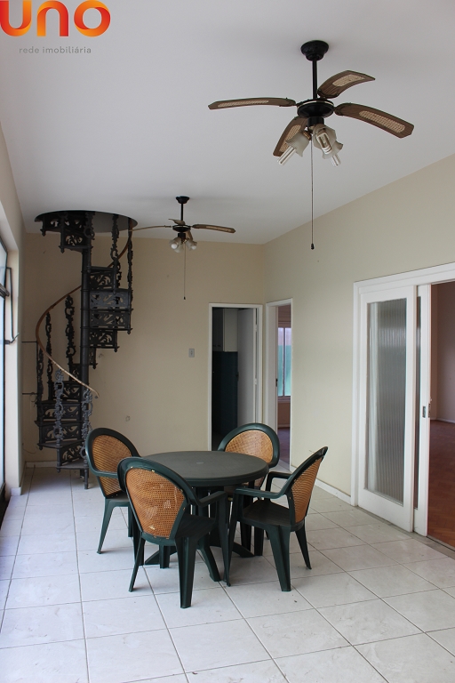 Casa para alugar com 4 quartos, 1 suíte, 4 vagas e 380m² no Parque Tamandaré, Campos dos Goytacazes (RJ) — foto 14 de 30