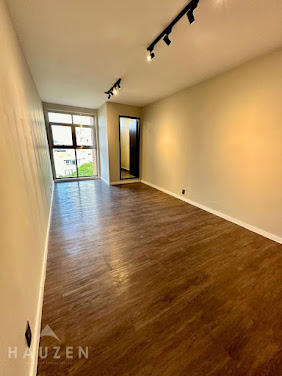Salão comercial no Centro de Bragança Paulista, 30m², 1 banheiro, para locação por R$ 1.898,13.
