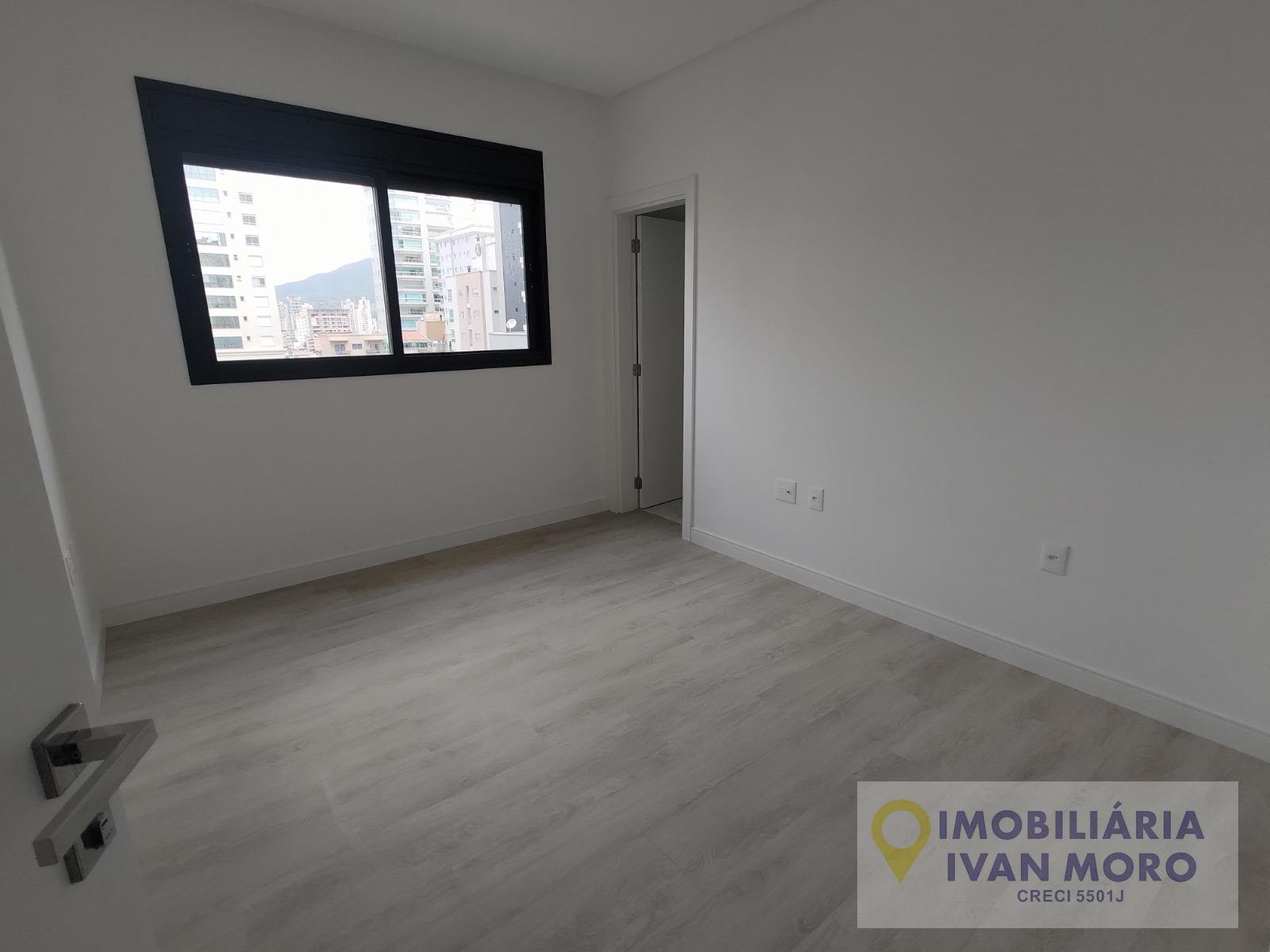Apartamento à venda com 4 quartos, 4 suítes, 3 vagas e 198m² no Meia Praia, Itapema (SC) — foto 15 de 30