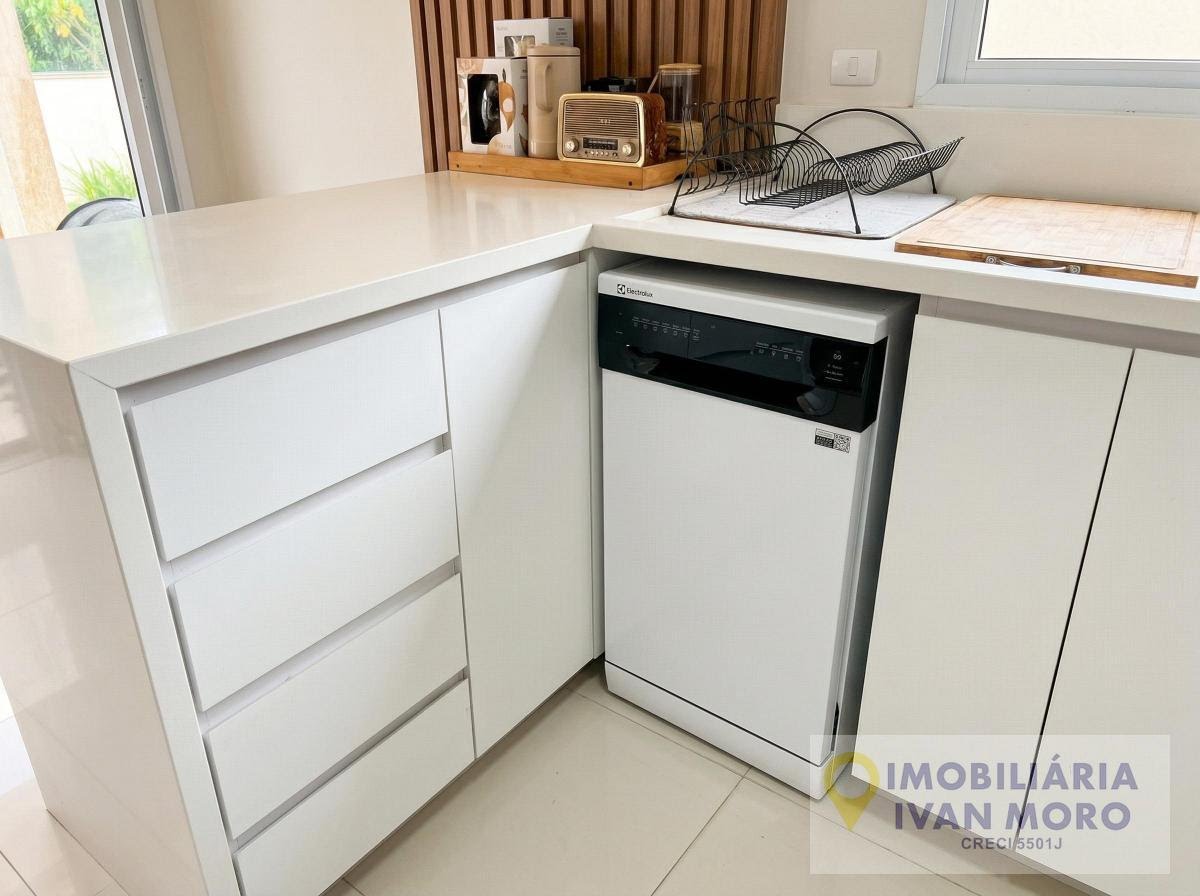 Casa à venda com 3 quartos, 3 suítes, 2 vagas e 126m² no Cachoeira do Bom Jesus, Florianópolis (SC) — foto 4 de 30