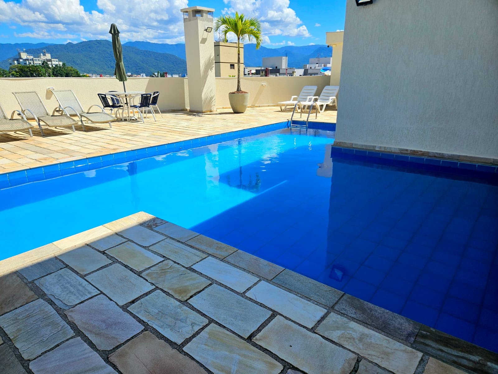 Apartamento à venda com 2 quartos, 1 suíte, 2 vagas e 90m² no Acaraú, Ubatuba (SP) — foto 4 de 22