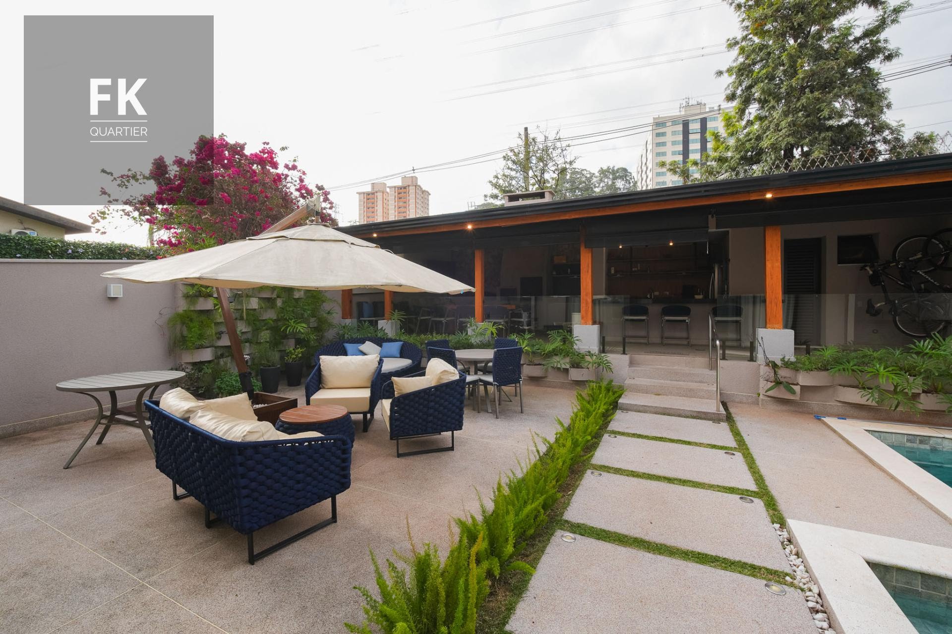 Casa à venda com 5 quartos, 5 suítes, 4 vagas e 476m² no Alphaville, Santana de Parnaíba (SP) — foto 4 de 30