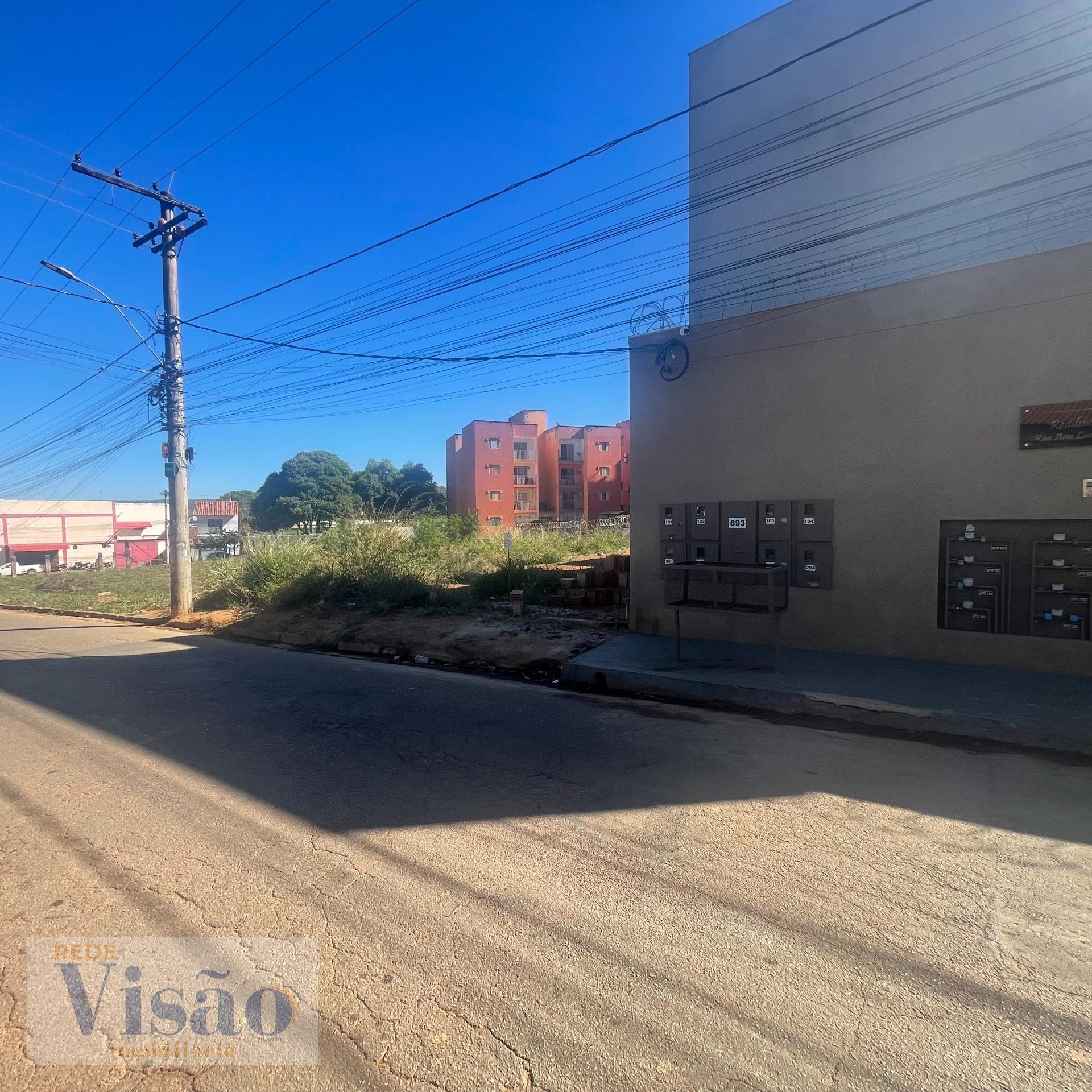 Terreno à venda com 300m² de terreno no Bairro Vila Mariana, Paracatu (MG) — foto 4 de 4