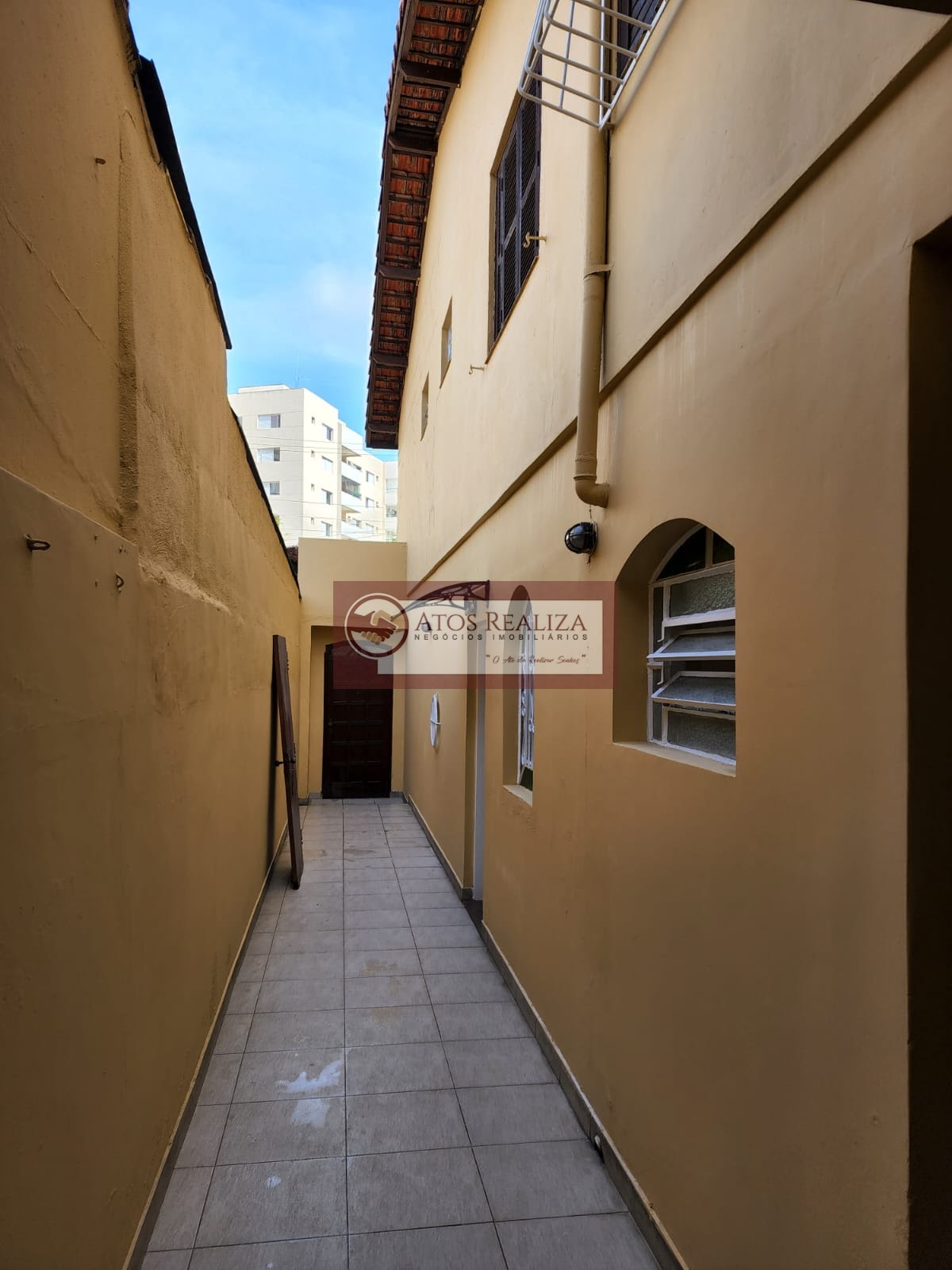 Casa à venda com 3 quartos, 2 banheiros, 2 vagas e 160m² no Vila Campo Grande, São Paulo — foto principal