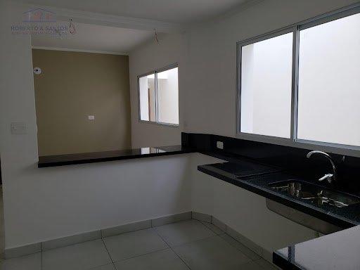 cozinha e sala jantar