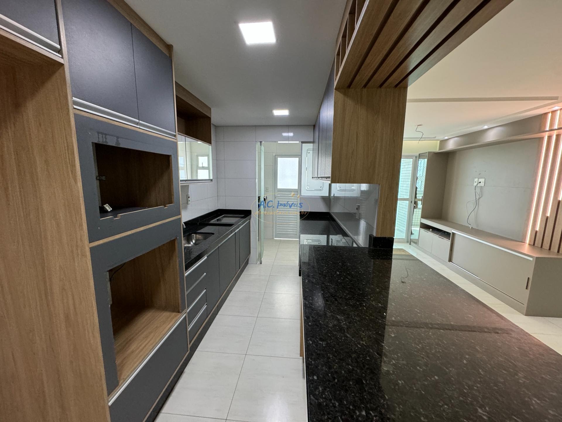Apartamento à venda com 2 quartos, 1 suíte, 3 vagas e 93m² no Vila Caiçara, Praia Grande (SP) — foto 8 de 30