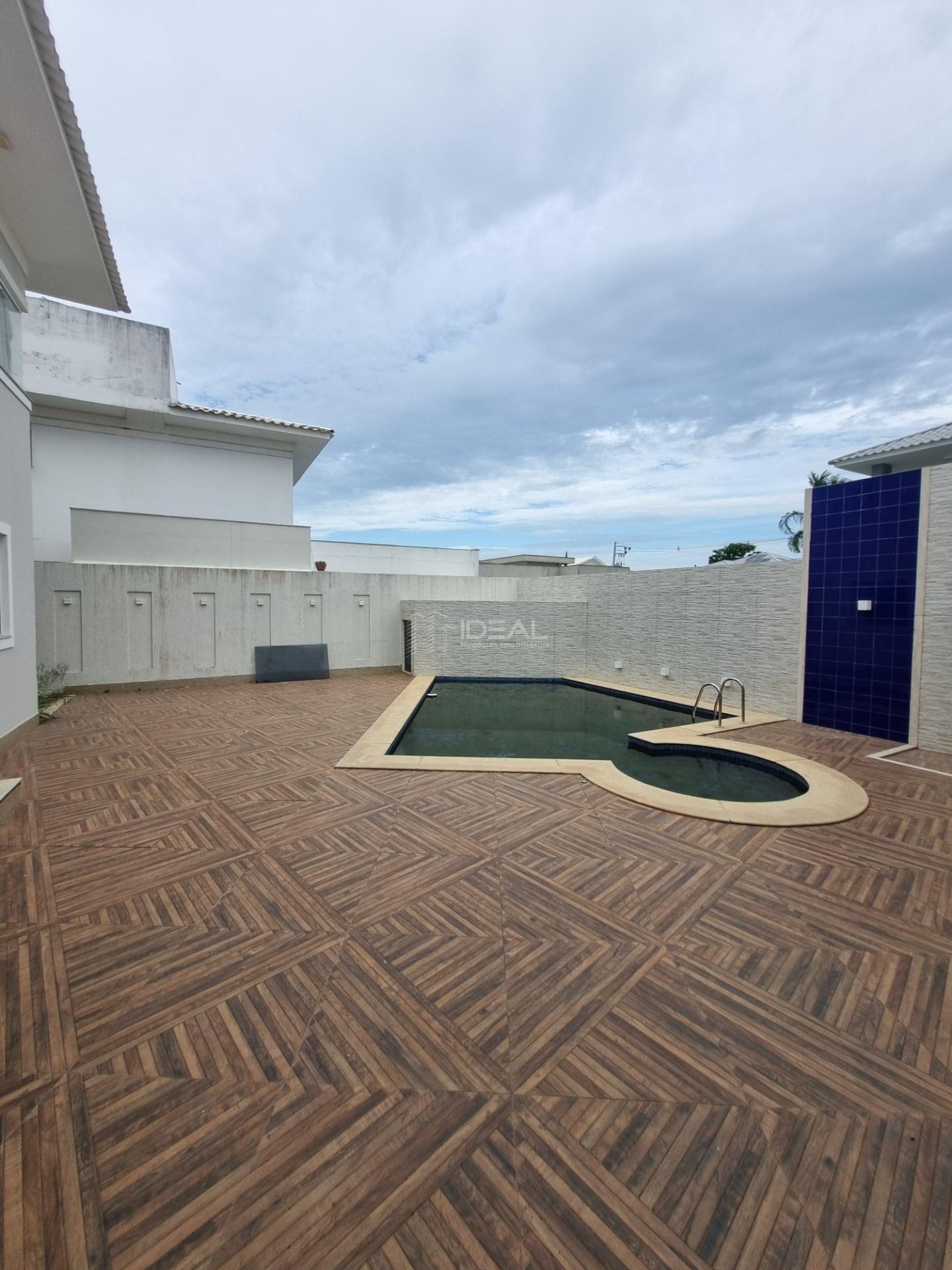 Casa à venda com 4 quartos, 4 suítes, 3 vagas e 463m² no Parque dos Rodoviários, Campos dos Goytacazes (RJ) — foto 24 de 26