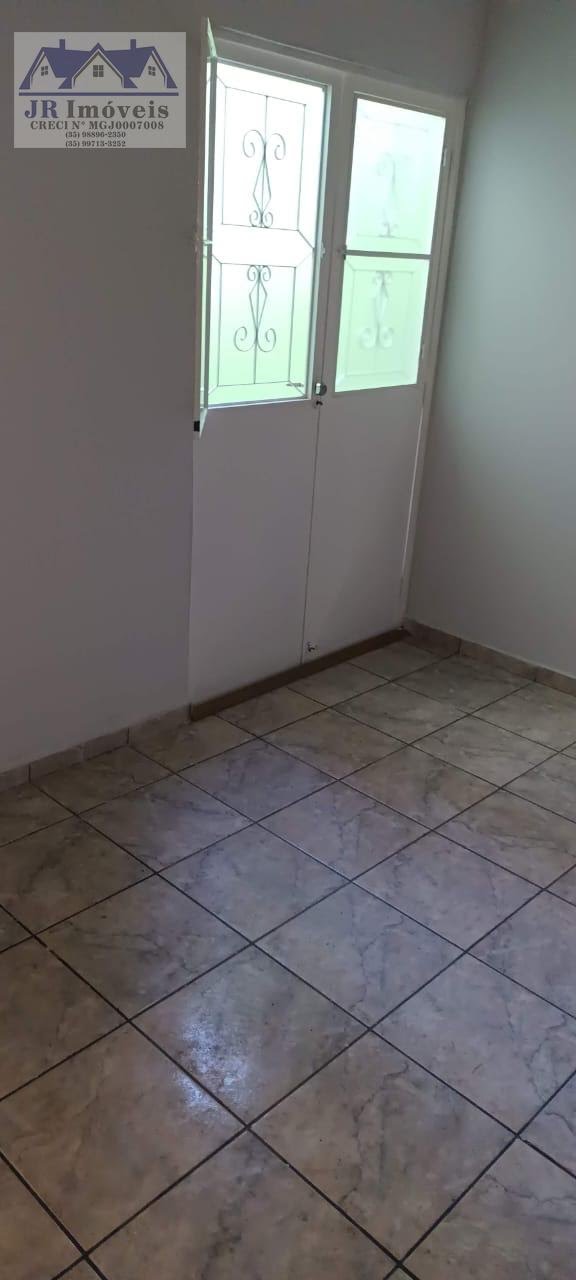 Casa à venda com 3 quartos, 1 suíte, 2 vagas e 130m² no Jardim Bernadete, Itajubá (MG) — foto 18 de 21