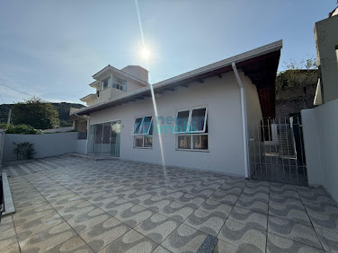 Casa em Ponta de Baixo  -  São José