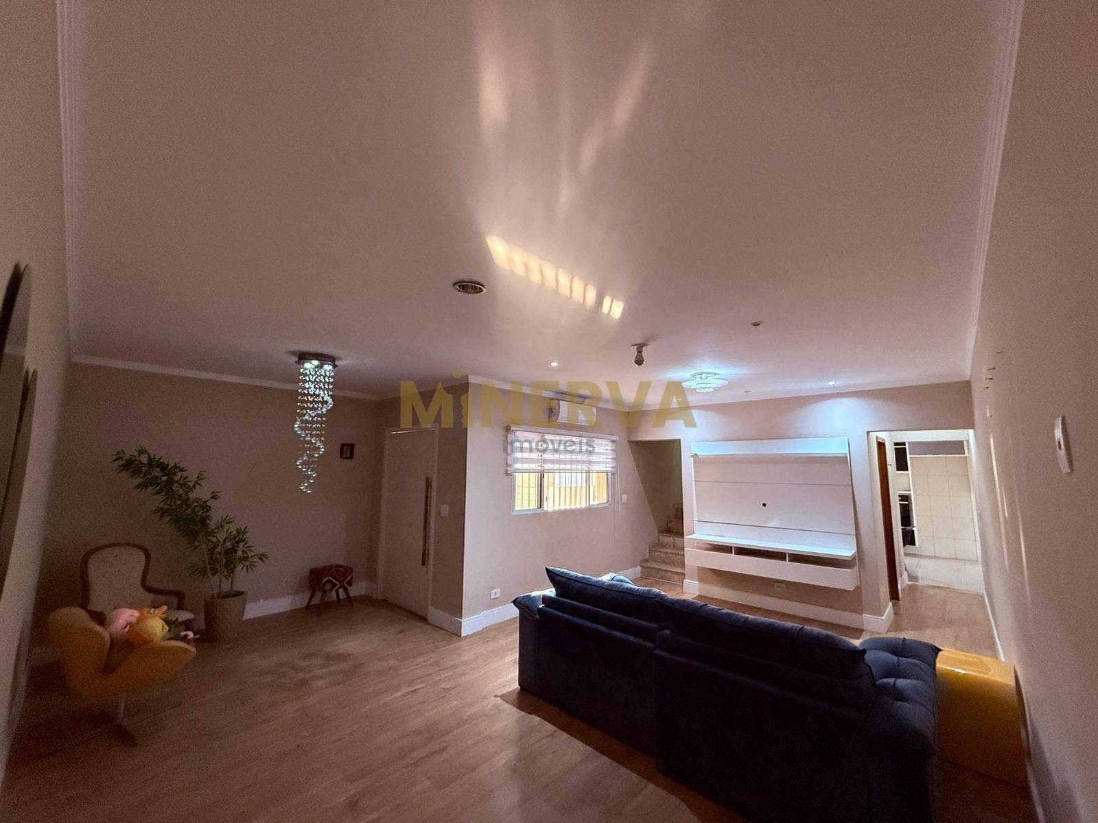 Casa à venda com 3 quartos, 4 banheiros, 2 vagas e 240m² no Macedo, Guarulhos — foto principal