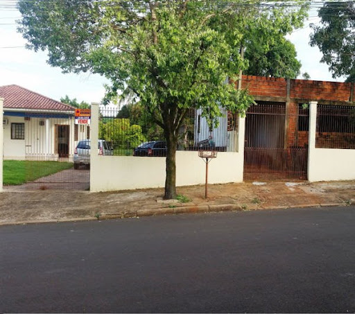 Casa em Vila Morangueira  -  Maringá