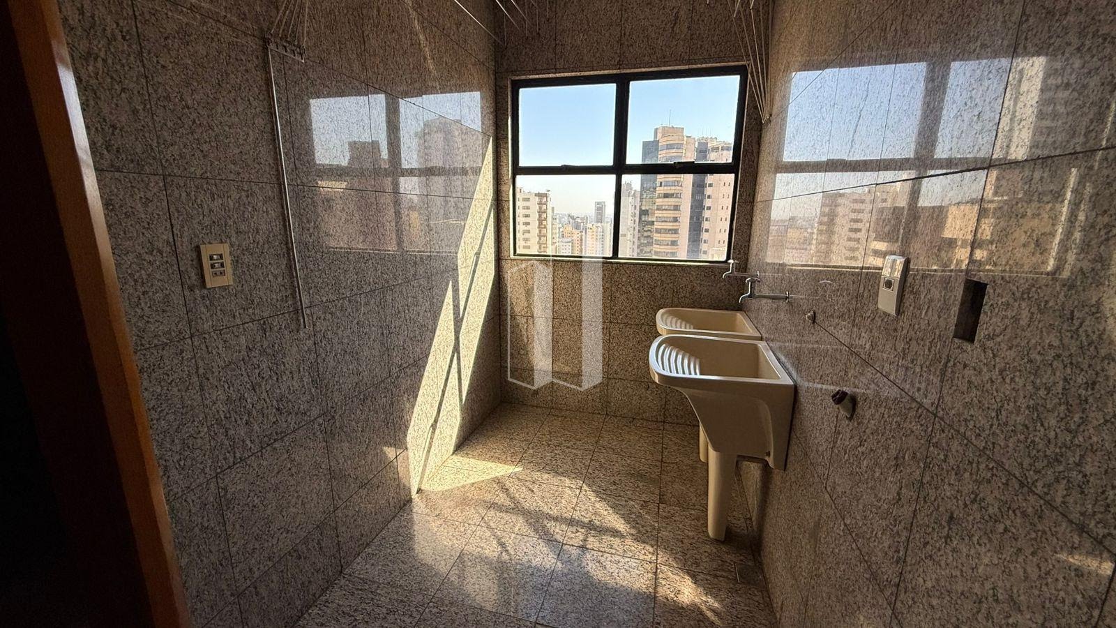 Apartamento à venda com 4 quartos, 3 suítes, 3 vagas e 220m² no Setor Oeste, Goiânia (GO) — foto 29 de 30