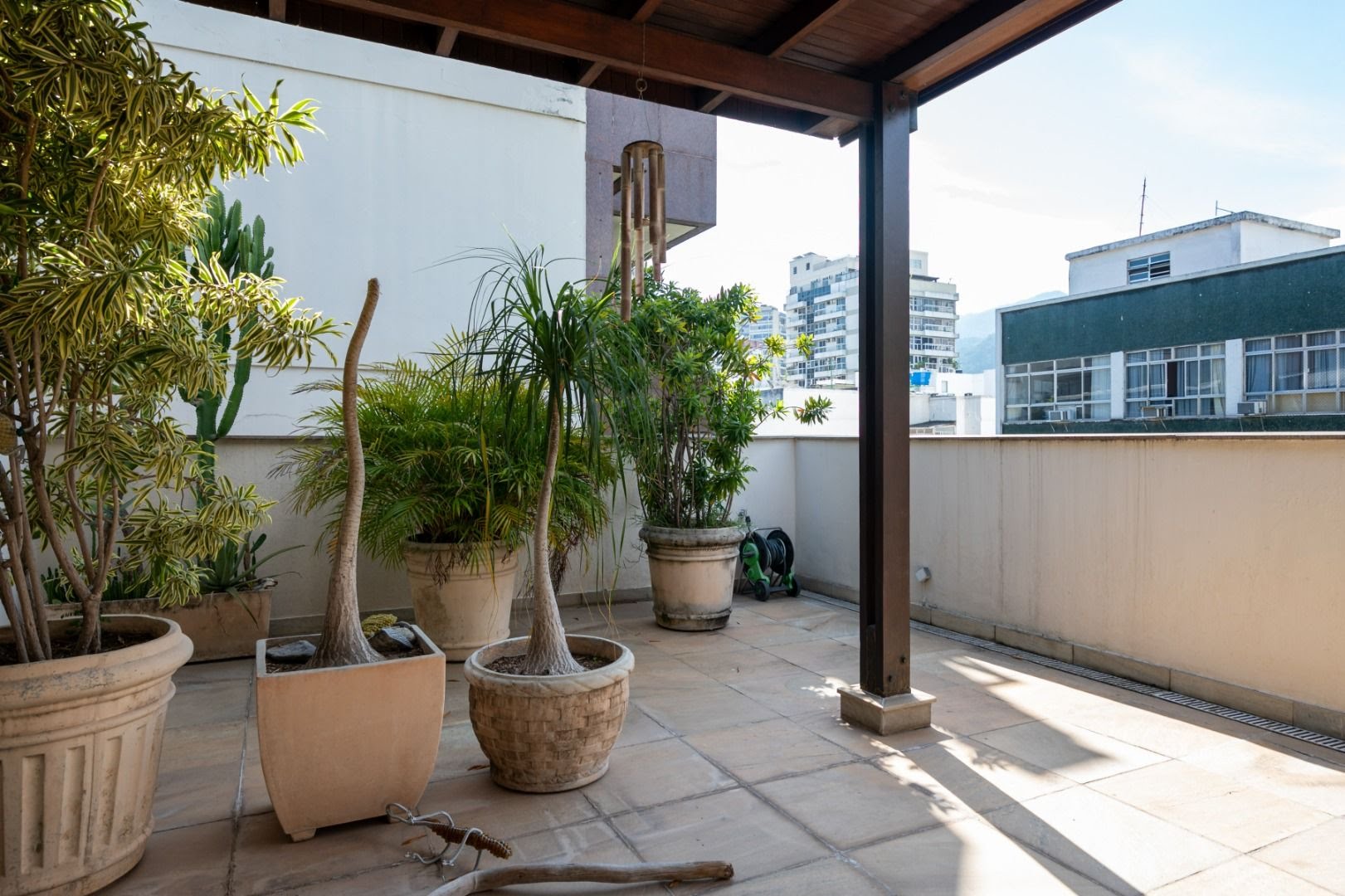 Apartamento para alugar com 4 quartos, 3 suítes, 1 vaga e 250m² no Leblon, Rio de Janeiro (RJ) — foto 20 de 30