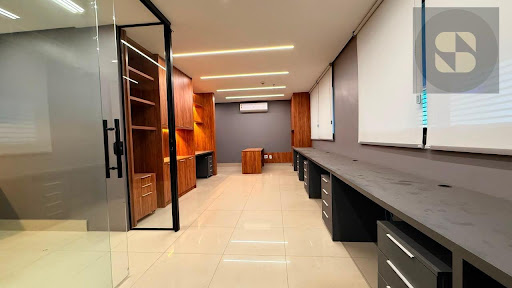 Sala comercial mobiliada, vaga garagem, 53m², região Bosque da Saúde