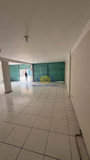 Loja/Salão em Parque Residencial Laranjeiras - Serra, ES