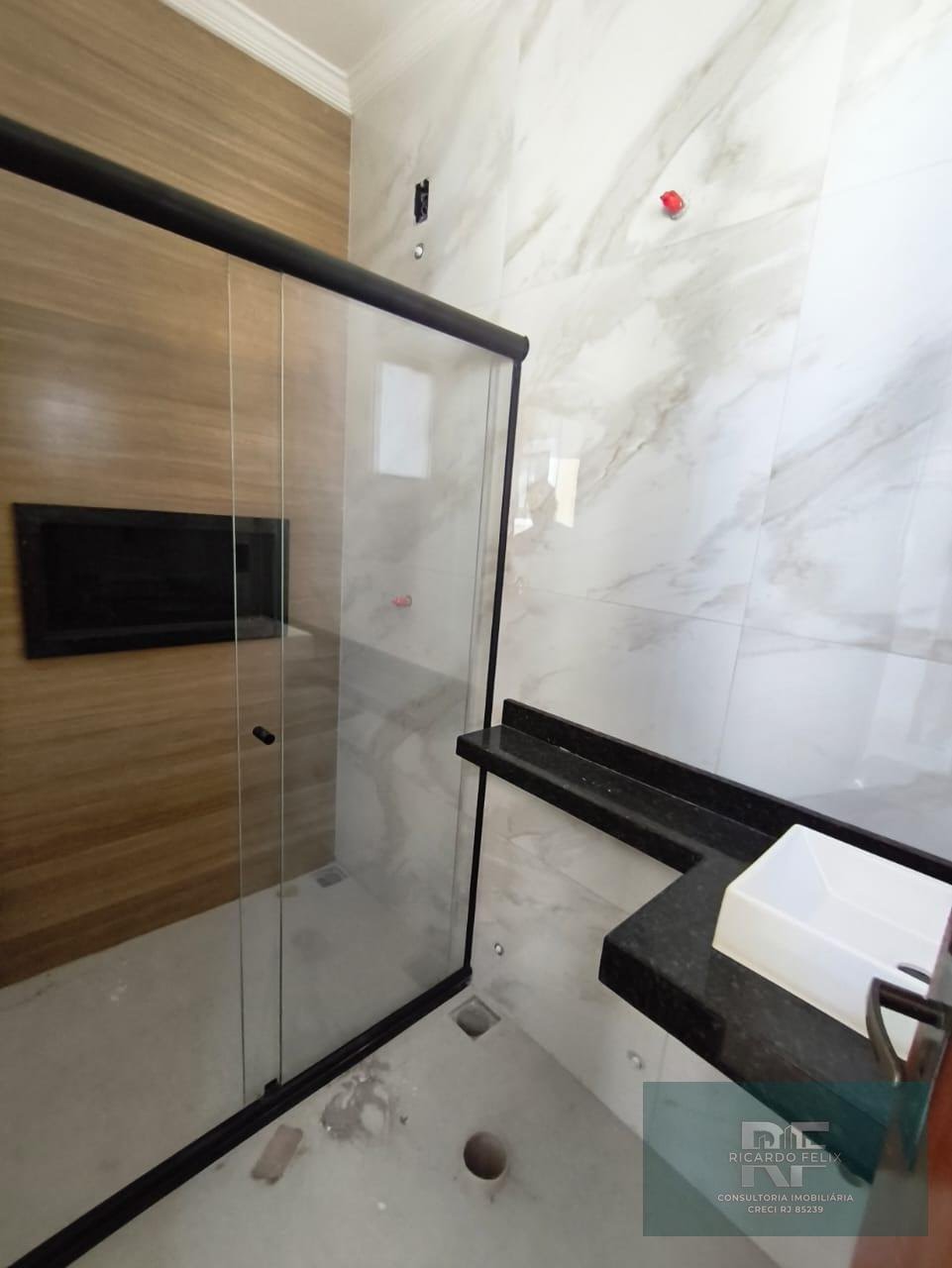 Casa à venda com 3 quartos, 1 suíte, 2 vagas e 200m² no Enseada das Gaivotas, Rio das Ostras (RJ) — foto 10 de 21