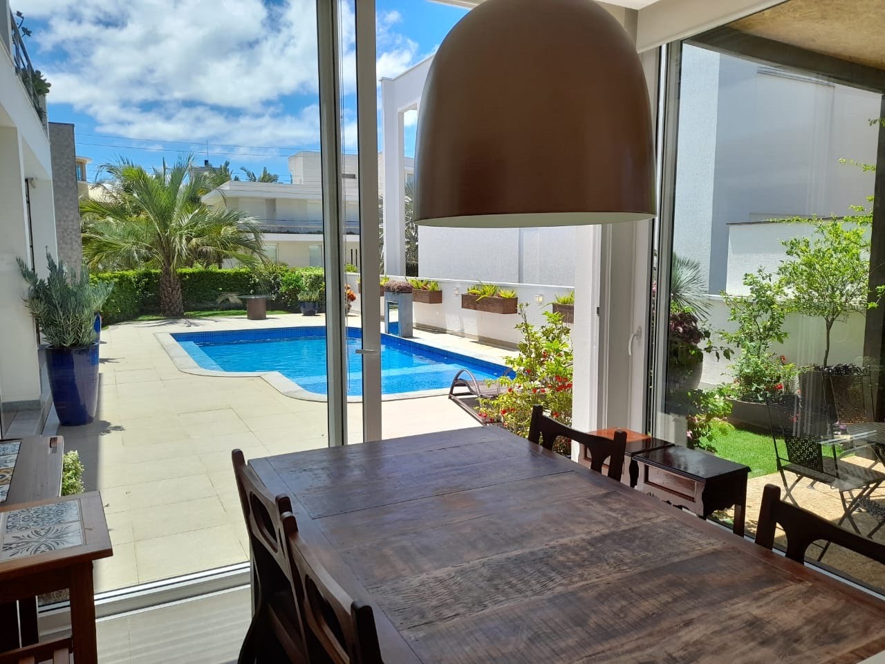 Casa à venda com 4 quartos, 4 suítes, 5 vagas e 500m² no Jurerê Internacional, Florianópolis (SC) — foto 24 de 30