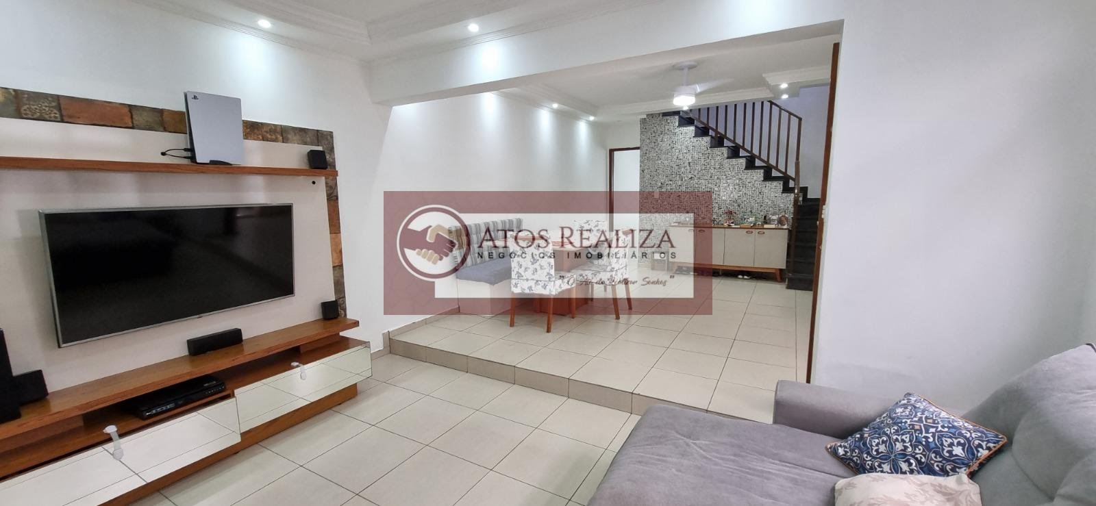 Casa à venda com 3 quartos, 2 banheiros, 2 vagas e 230m² no Vila Prudente, São Paulo — foto principal