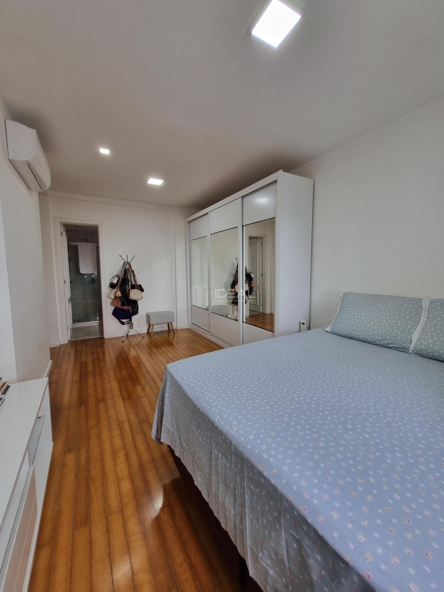 Apartamento à venda com 4 quartos, 3 suítes, 3 vagas e 160m² no Jardim Maria de Queiroz, Campos dos Goytacazes (RJ) — foto 11 de 30