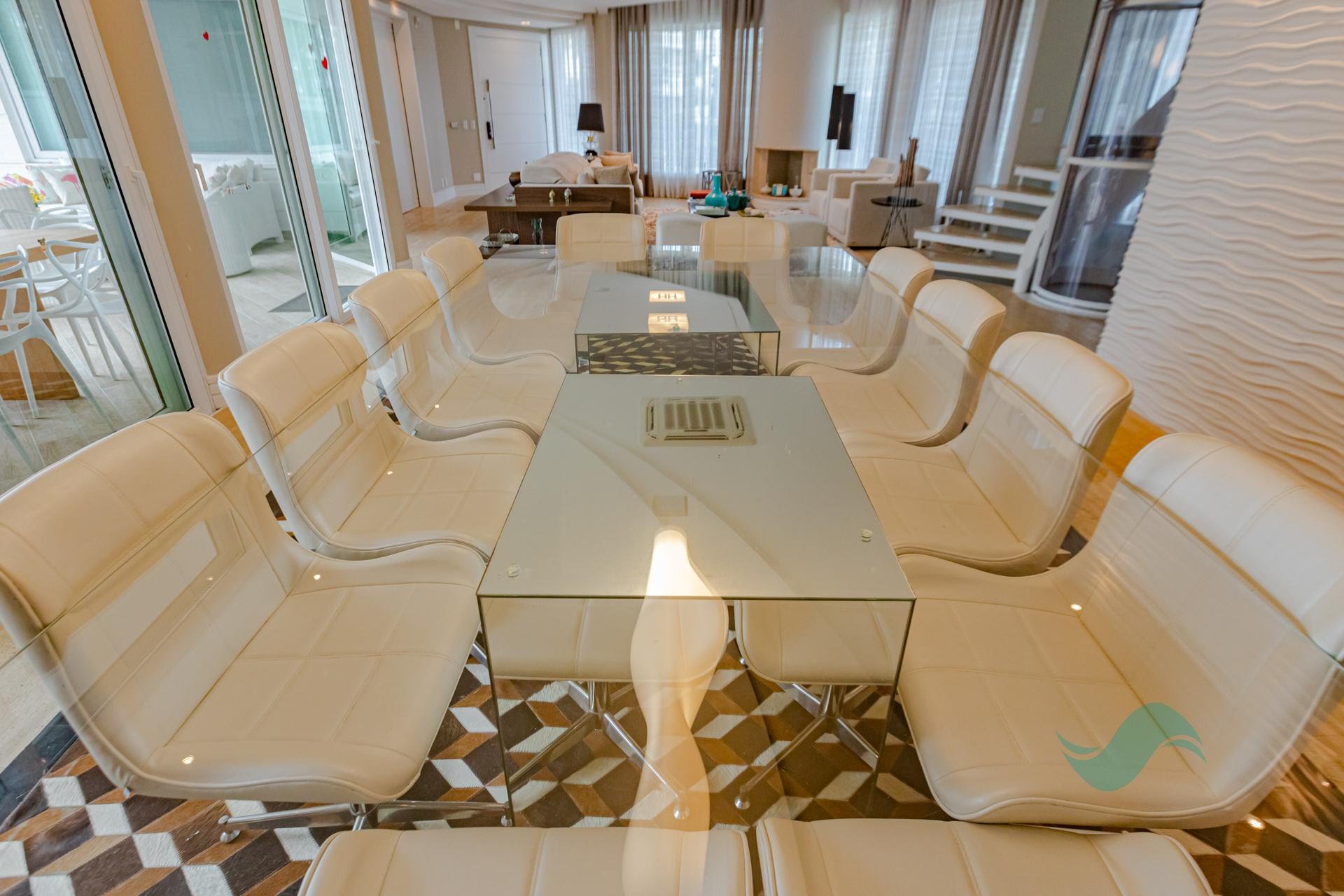 Casa à venda com 6 quartos, 5 suítes, 7 vagas e 600m² no Jurerê Internacional, Florianópolis (SC) — foto 20 de 30