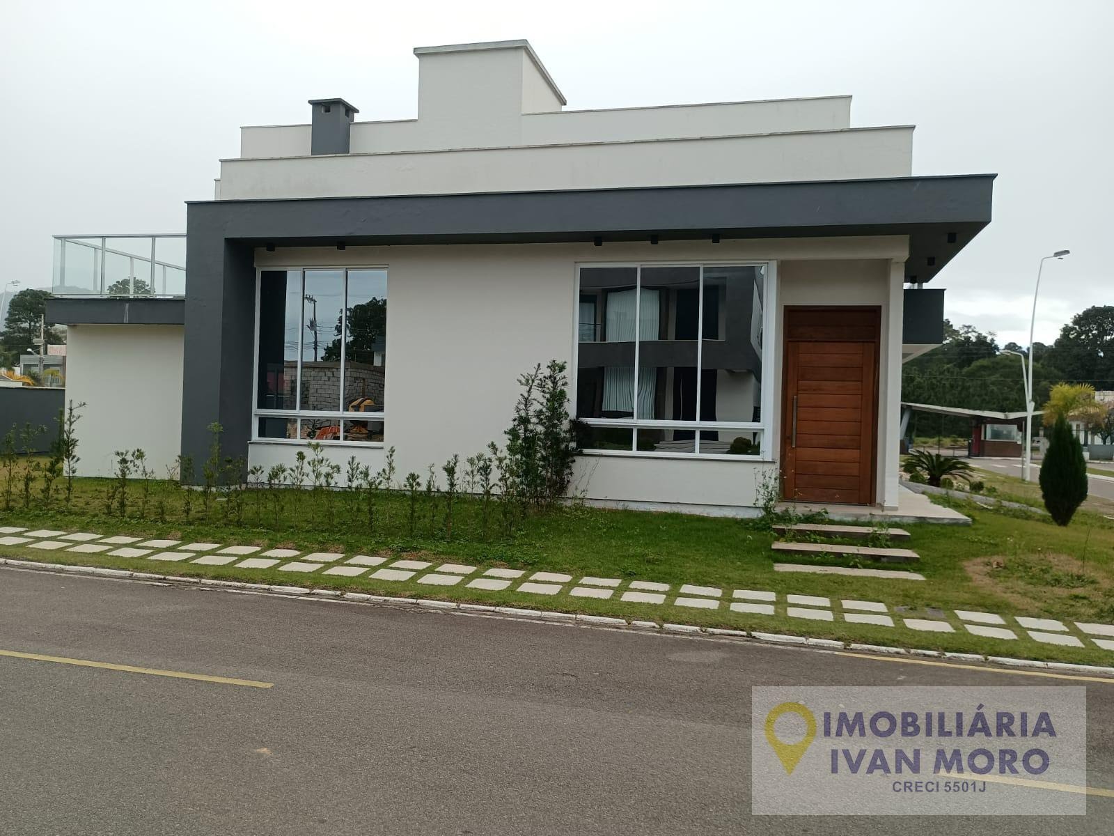 Casa à venda com 3 quartos, 1 suíte, 4 vagas e 236m² no São João do Rio Vermelho, Florianópolis (SC) — foto 2 de 22