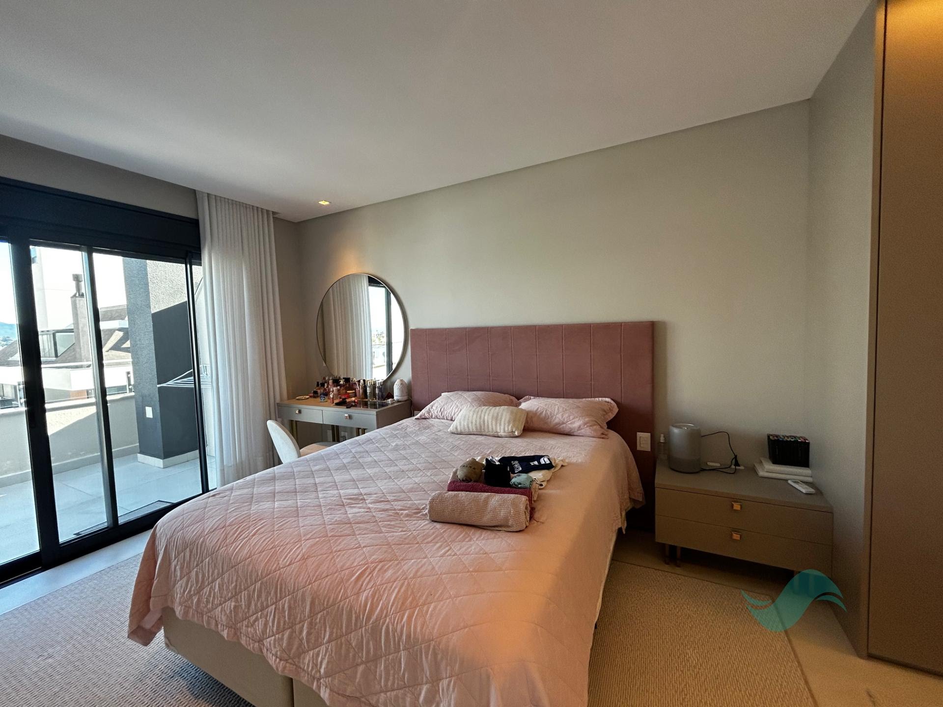 Cobertura à venda com 4 suítes, 3 vagas e 240m² no Jurerê, Florianópolis (SC) — foto 17 de 30