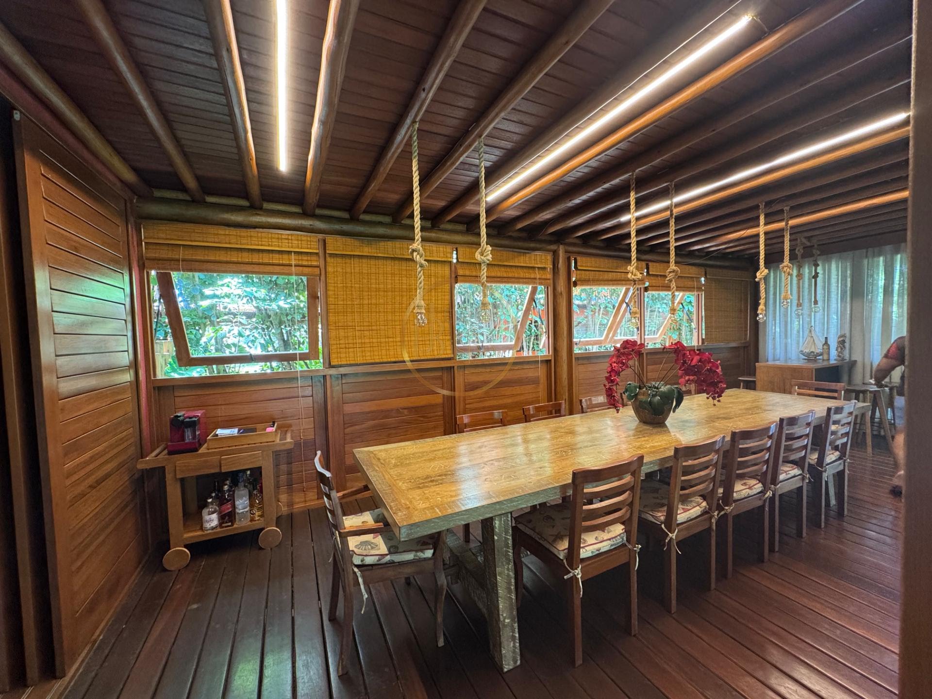 Casa à venda com 4 quartos, 4 suítes, 1 vaga e 380m² no Arraial D'ajuda ( Estrada da Balsa ), Porto Seguro (BA) — foto 4 de 13