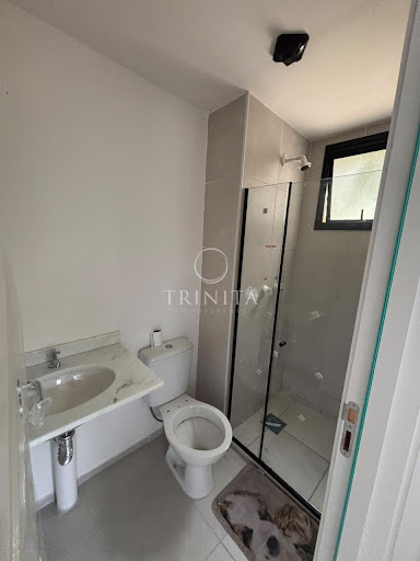 Living Jasmim - banheiro - Trinità Imobiliária  