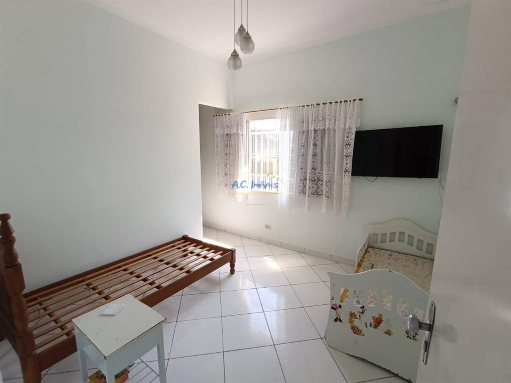 Casa à venda com 3 quartos, 1 suíte, 2 vagas e 115m² no Cidade Ocian, Praia Grande (SP) — foto 8 de 30