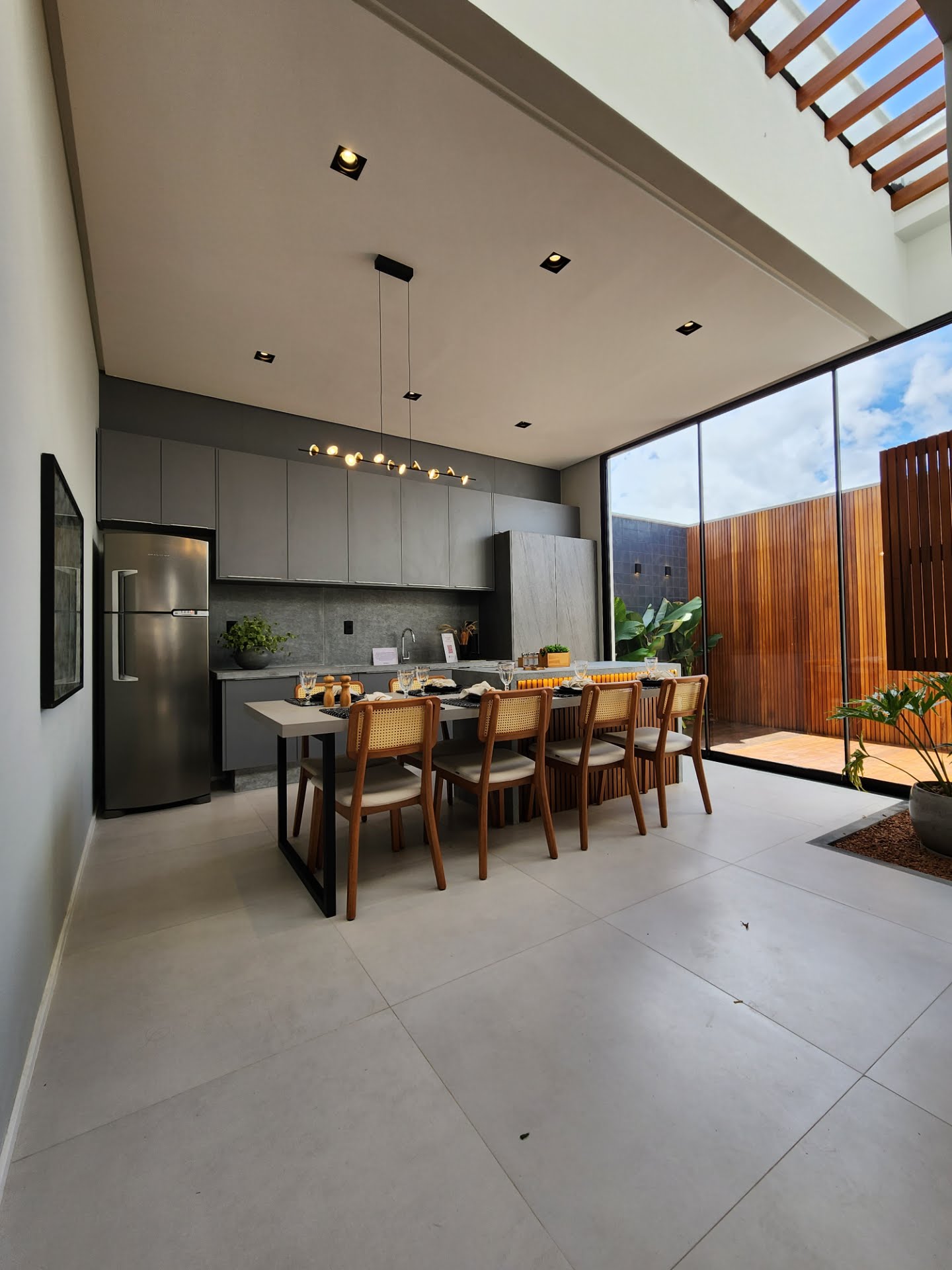 Casa à venda com 3 quartos, 3 suítes, 2 vagas e 184m² no Sim, Feira de Santana (BA) — foto 6 de 13