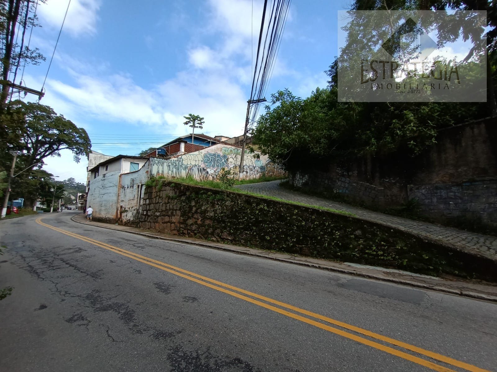 Casa à venda com 3 quartos, 1 suíte, 6 vagas e 380m² no Castelânea, Petrópolis (RJ) — foto 23 de 24