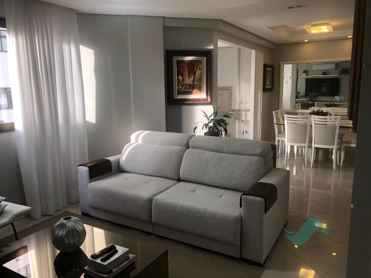 Apartamento à venda com 3 quartos, 3 banheiros, 2 vagas e 110m² no Centro, Florianópolis (SC) — foto 14 de 17