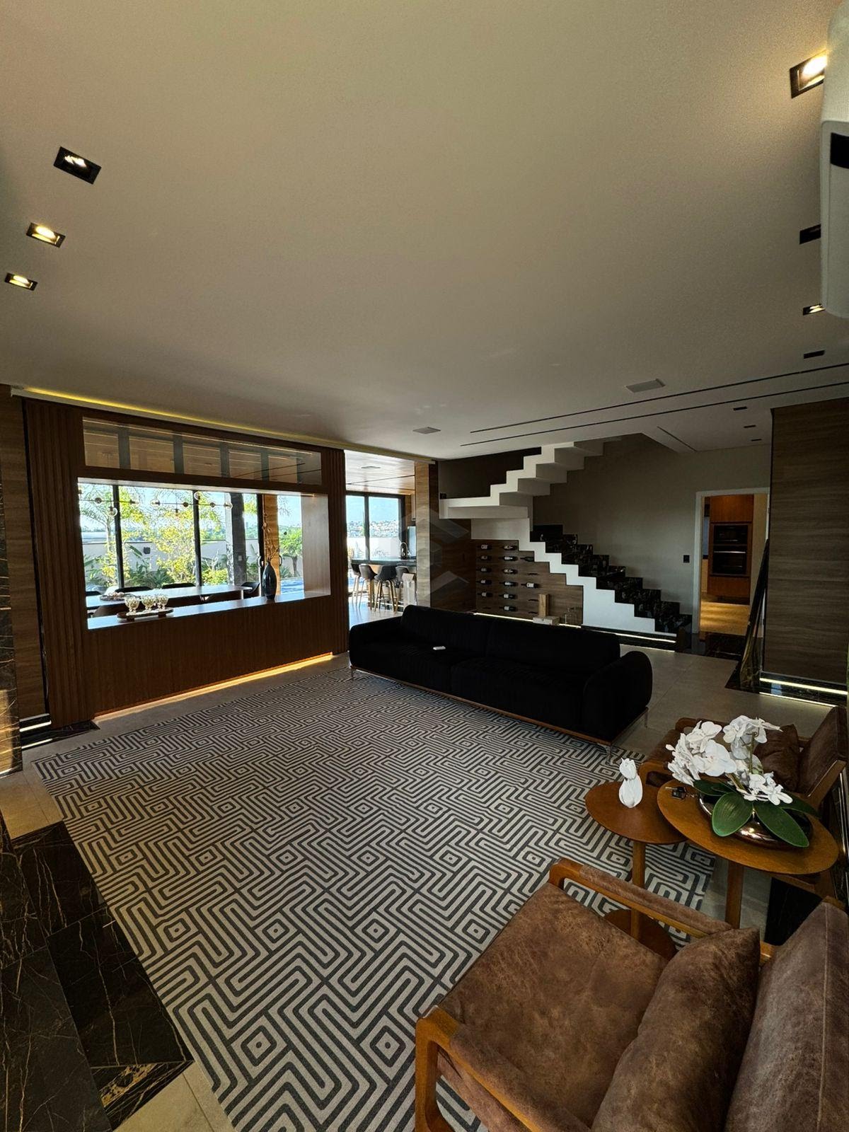 Casa à venda com 5 quartos, 5 suítes, 4 vagas e 466m² no Alphaville 4, Votorantim (SP) — foto 2 de 16