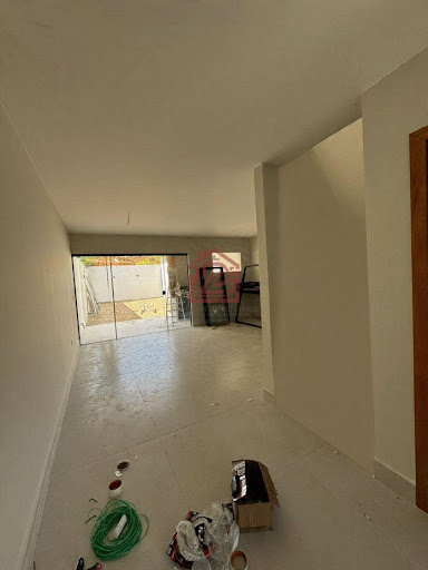 Casa em Jardim Guanabara com 3 quartos, quintal  -  Macaé
