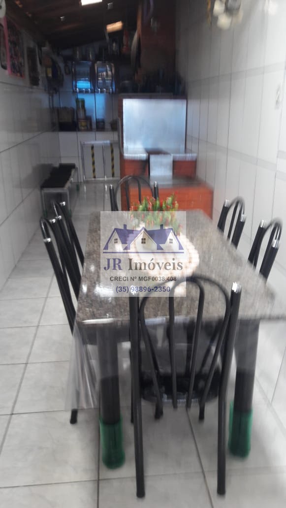 Casa à venda com 3 quartos, 2 banheiros, 3 vagas e 263m² no Rebourgeon, Itajubá (MG) — foto 4 de 30