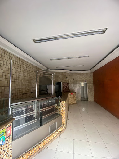 Loja/Salão em Luz, São Paulo: Venda por R$ e Locação por R$ 6.000 - Confira!