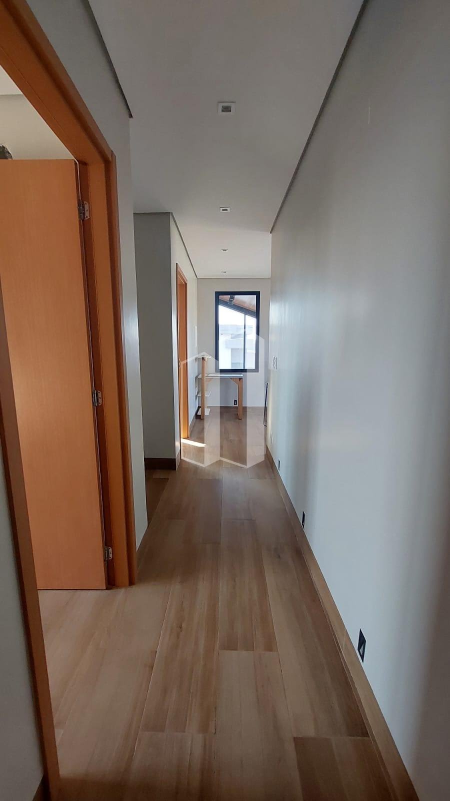 Casa à venda com 4 quartos, 3 suítes, 4 vagas e 212m² no Jardins Porto, Senador Canedo (GO) — foto 20 de 27
