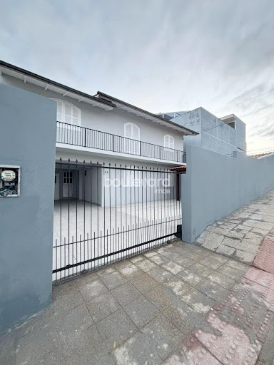 Prédio com 04 apartamentos I Ipiranga I São José