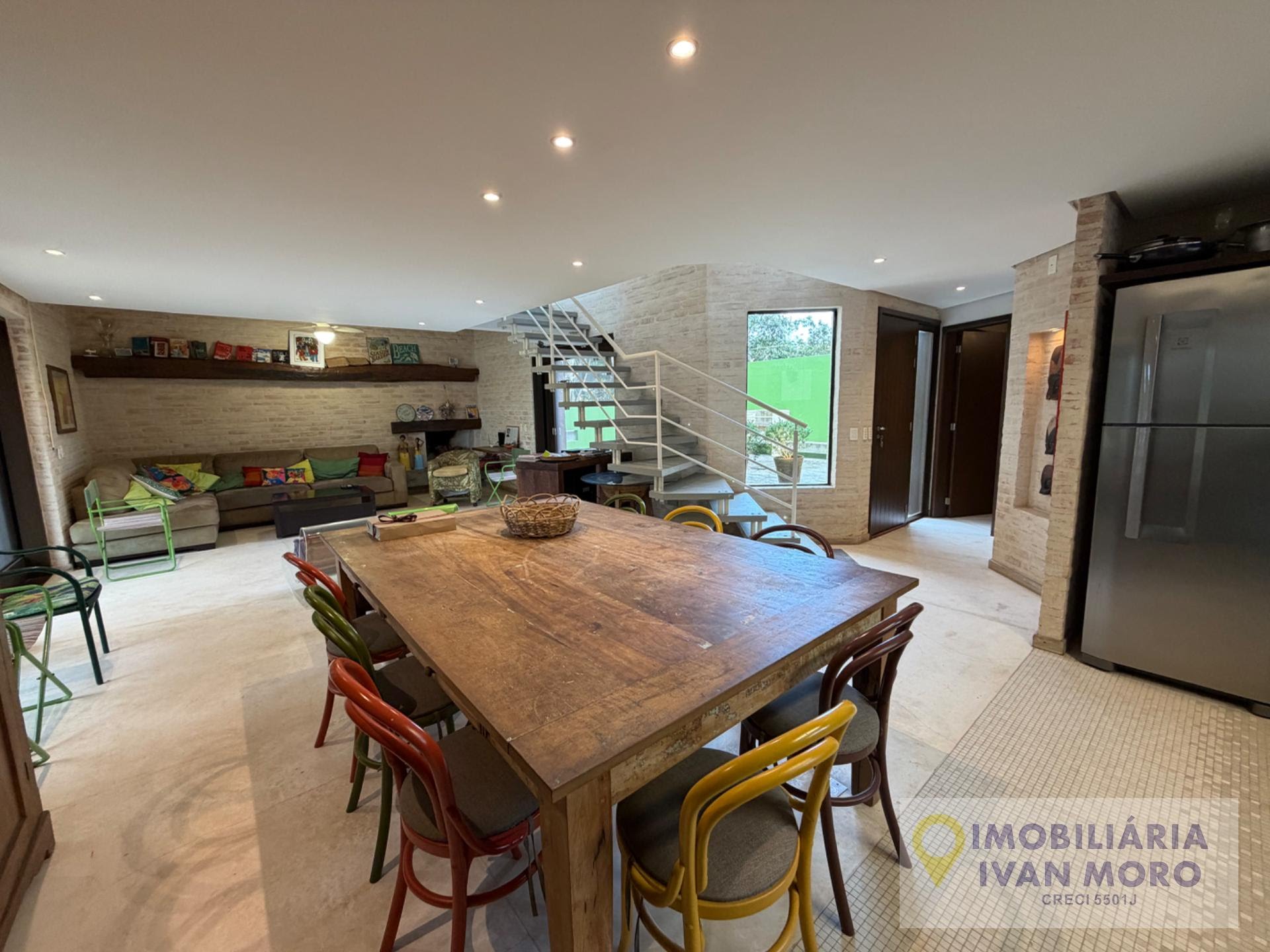 Casa à venda com 4 quartos, 2 suítes, 2 vagas e 210m² no Daniela, Florianópolis (SC) — foto 3 de 30