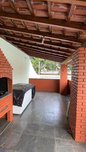 Sobrado com quatro dormitórios sendo dois suítes em Conjunto Residencial Butantã  -  São Paulo