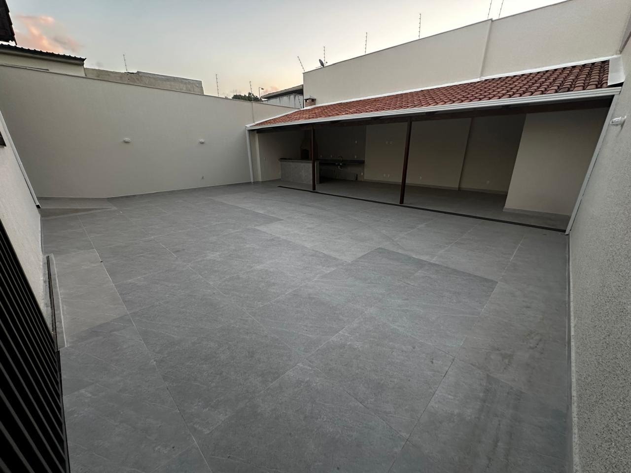 Casa para alugar com 3 quartos, 2 banheiros, 8 vagas e 192m² no Santa Branca, Belo Horizonte (MG) — foto 10 de 13