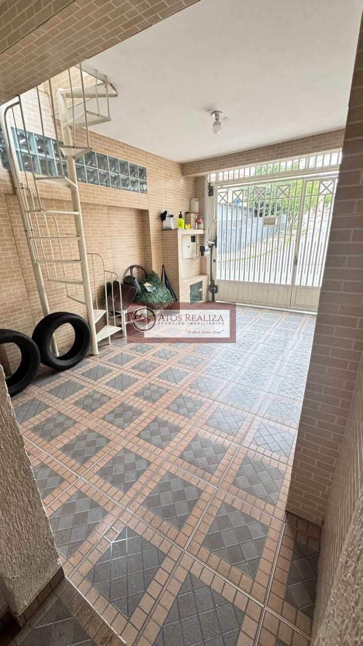 Casa à venda com 4 quartos, 3 banheiros, 1 vaga e 180m² no Interlagos, São Paulo (SP) — foto 6 de 28