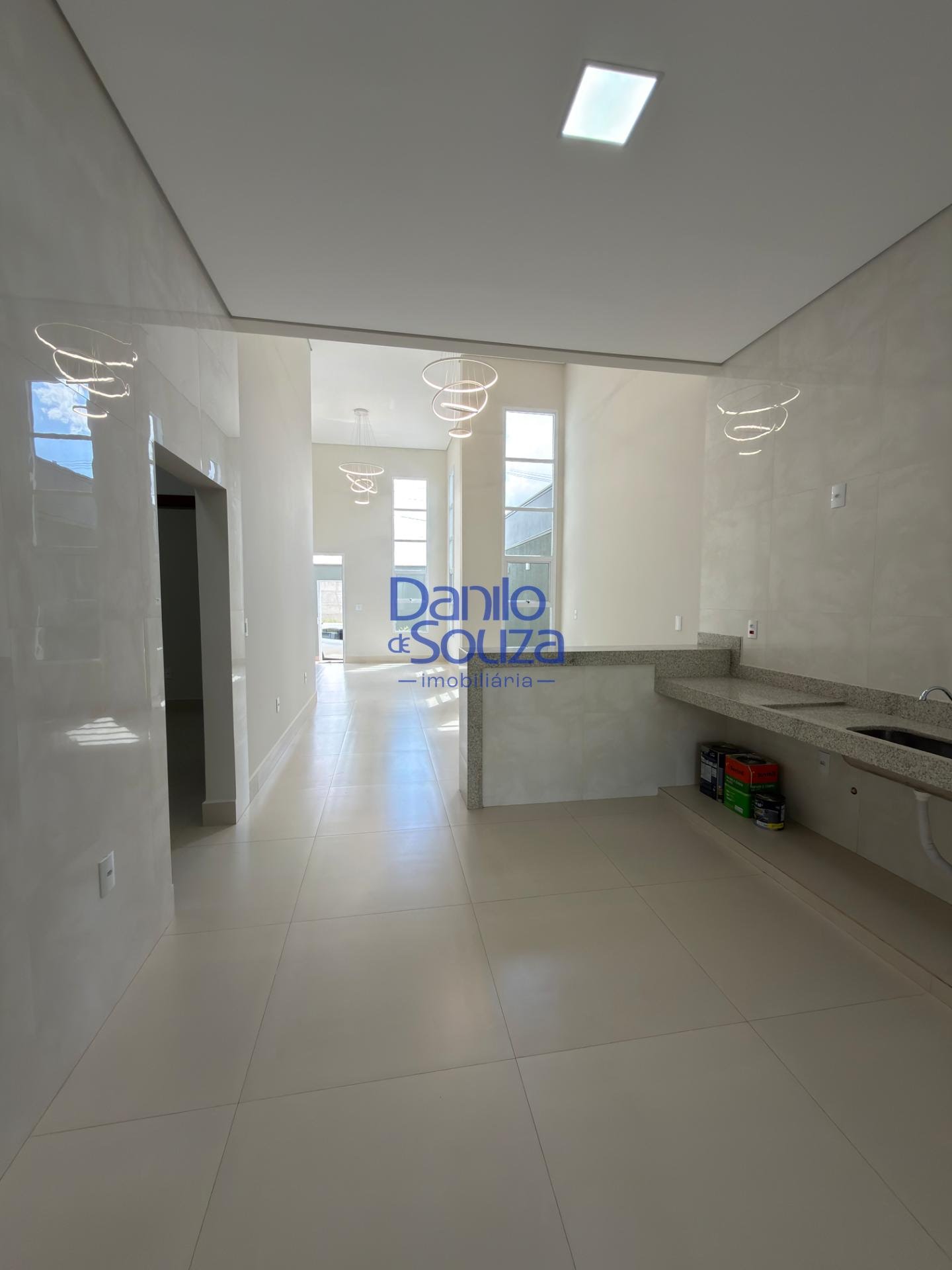 Casa à venda com 3 quartos, 1 suíte, 2 vagas e 240m² no Jardim Europa V, Araxá (MG) — foto 6 de 15