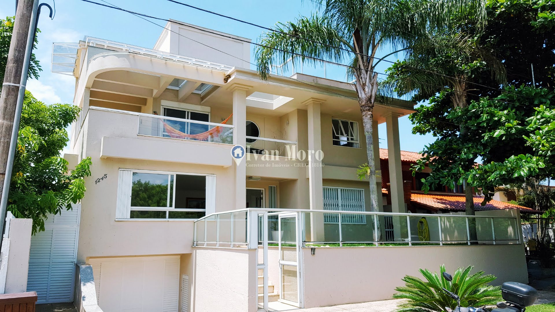 Casa para alugar com 4 quartos, 2 suítes, 2 vagas e 360m² no Daniela, Florianópolis (SC) — foto 4 de 30