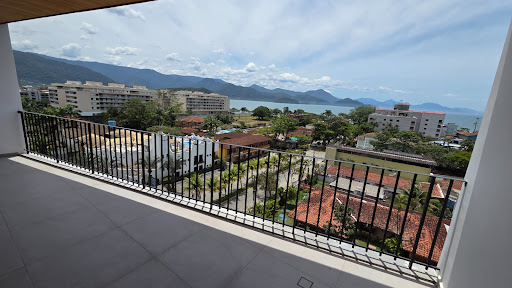 Apartamento cobertura 3 suites locação definitiva no Itaguá