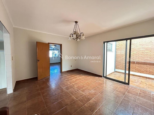 Casa, 3 quartos, 223 m² - Foto 2