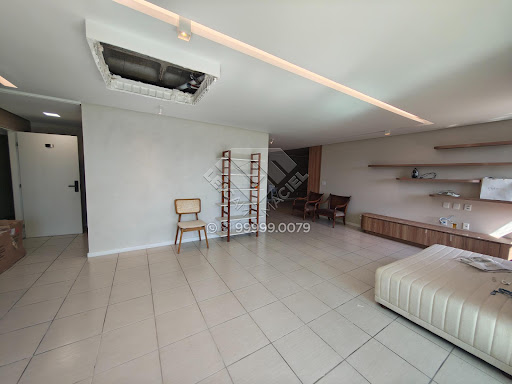 Compre Apartamento alto padrão reformado com 3 suítes,  3 vagas e com 204m² na Jaqueira. Agende Visita com Leicam Maciel