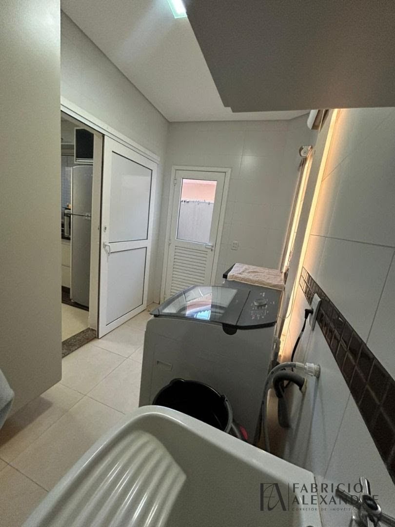 Casa à venda com 4 quartos, 4 suítes, 6 vagas e 350m² no Gaivota I, São José do Rio Preto (SP) — foto 10 de 30