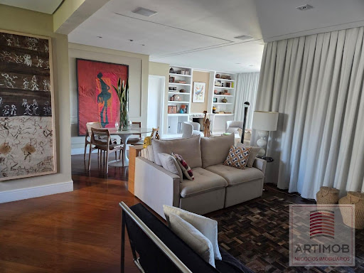 Apartamento à Venda em Vila Suzana SP, 156m², 3 Dorms, 2 Suítes