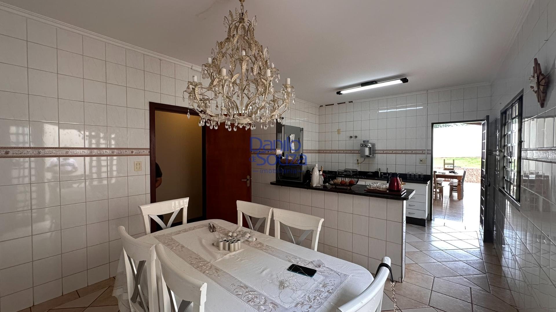 Casa à venda com 3 quartos, 1 suíte, 2 vagas e 411m² no Vila Andrea, Araxá (MG) — foto 8 de 18